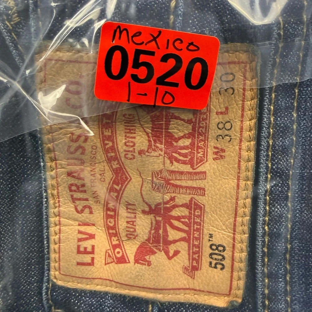 Levis 508 Regular Taper Jeans Mens 38x30 (Hemmed shorter) Dark‎ Wash Blue Denim